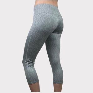 💙3 for $15 Champion Light Blue Cropped Athletic Leggings
